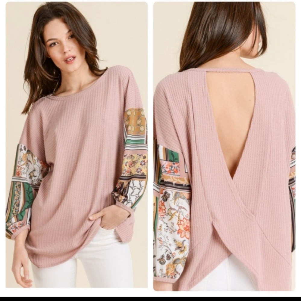 Pink keyhole back top